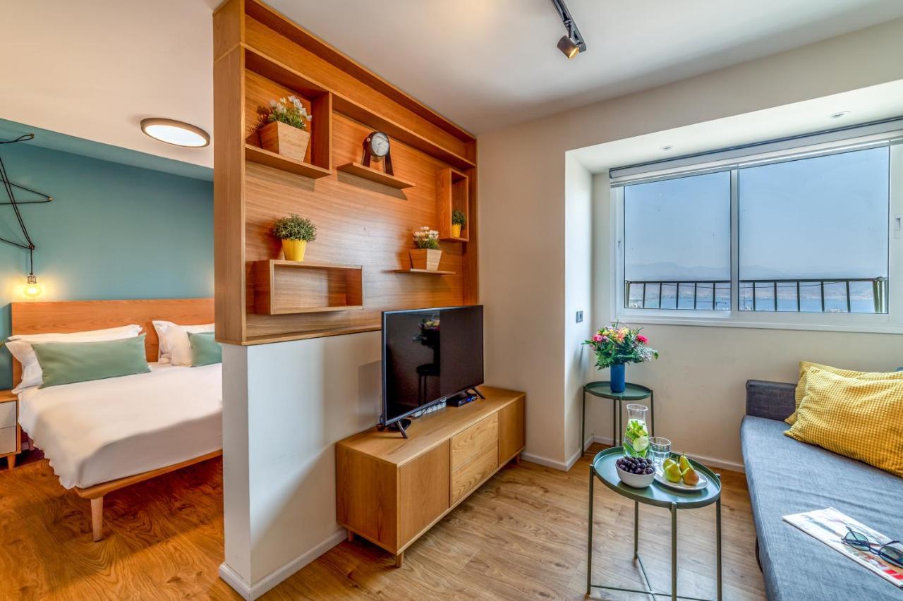 The Six Days Stylish One Bedroom Apartments 엘라트 외부 사진