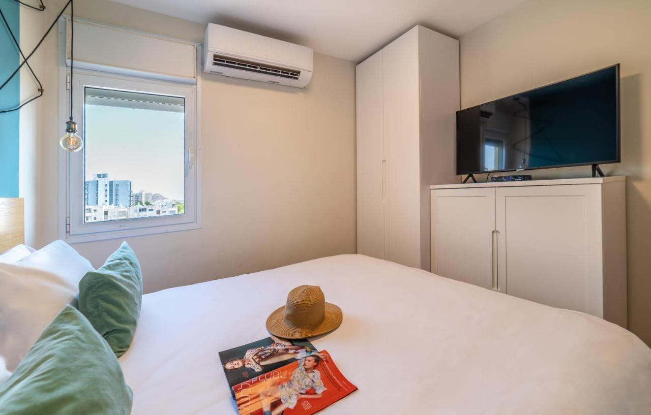 The Six Days Stylish One Bedroom Apartments 엘라트 외부 사진