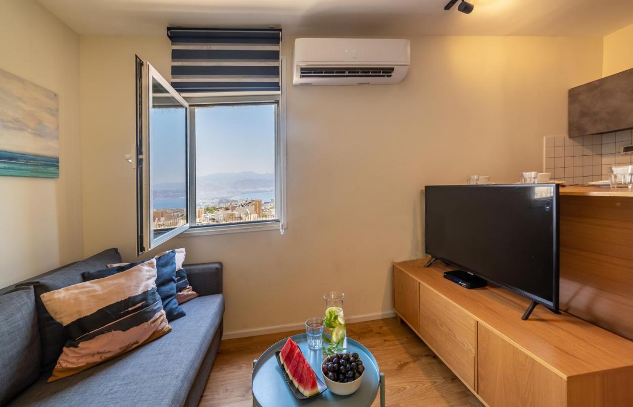The Six Days Stylish One Bedroom Apartments 엘라트 외부 사진